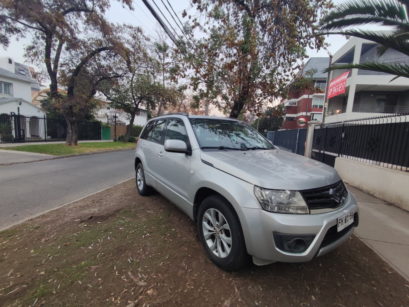 Suzuki Grand Nomade 2.4 At Glx Sport At