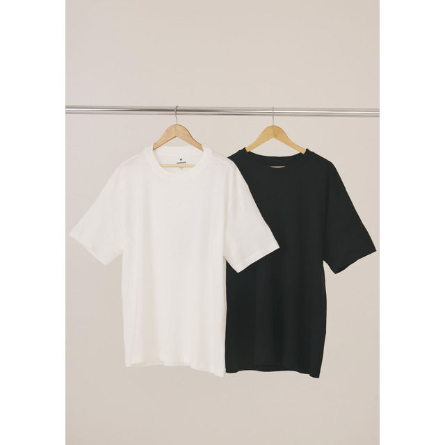 Kit Com 2 Camisetas Masculinas Básicas Relaxed Hering Kit Com 2 Camisetas Masculinas Básicas Relaxed Hering