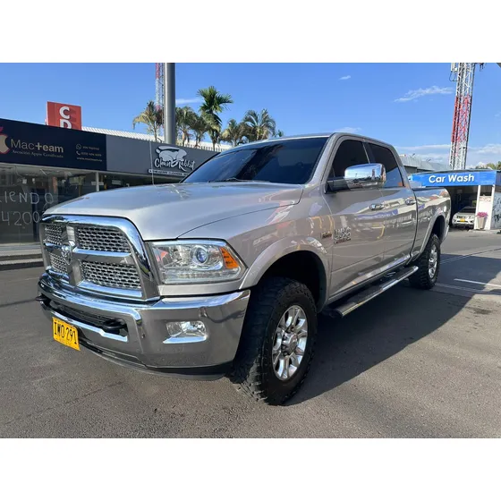 Dodge Ram 5.7 2500 Crew Cab Laramie
