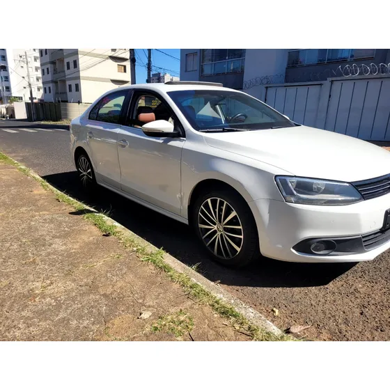Volkswagen Jetta 2.0 Tsi Highline 4p
