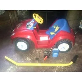 Carro Electrico A Bateria Para Niñas Niños Unisex Usado