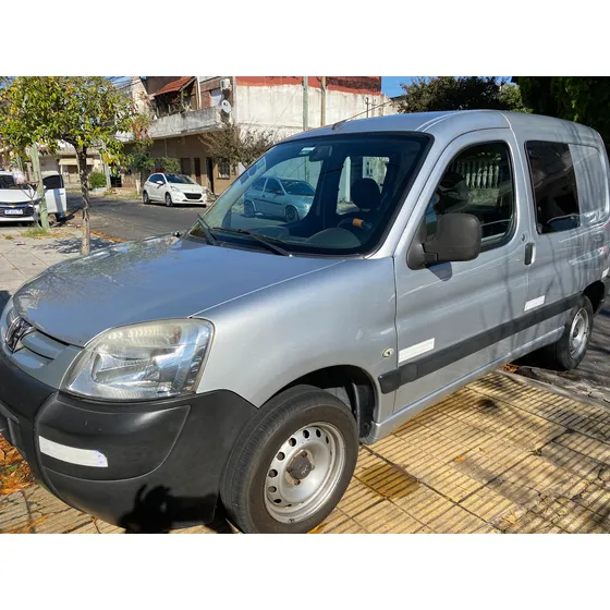 Peugeot Partner 1.4 Furgon Presence Aa
