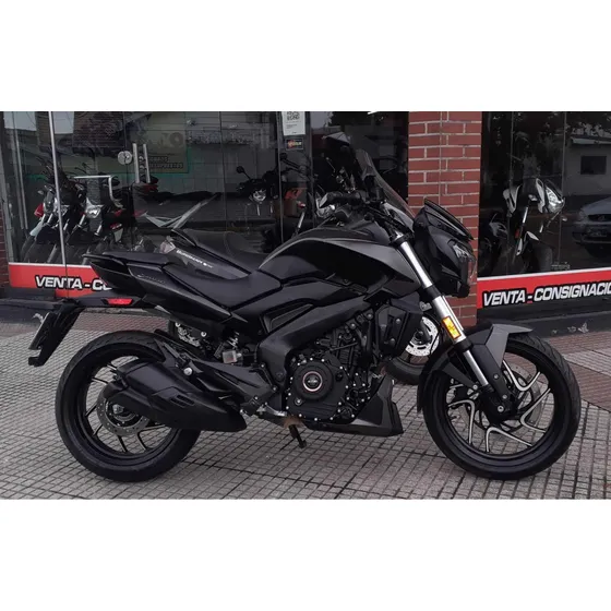 Bajaj Dominar