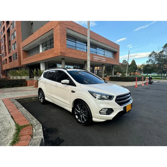 Ford Escape 2.0 St-line 4x4 At