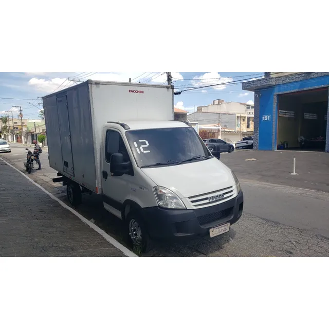 Iveco 35s14 2012
