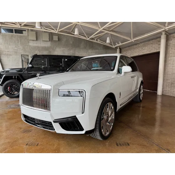 Rolls-royce Cullinan 6.7l V12 5p 571-hp 8-vel