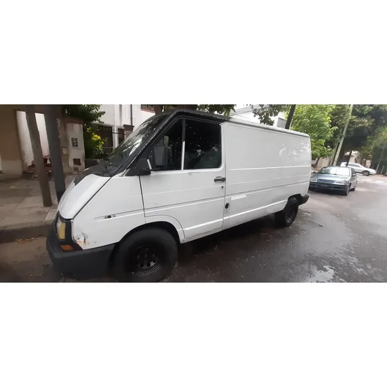 Renault Trafic 2.2 Nafta