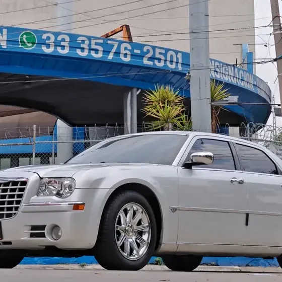 Chrysler 300c 2005 5.7 C Hemi At