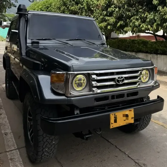 Toyota Land Cruiser 1993 4.0 Fj75