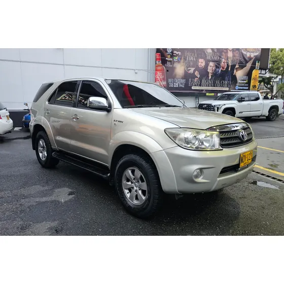 Toyota Fortuner 2.7l