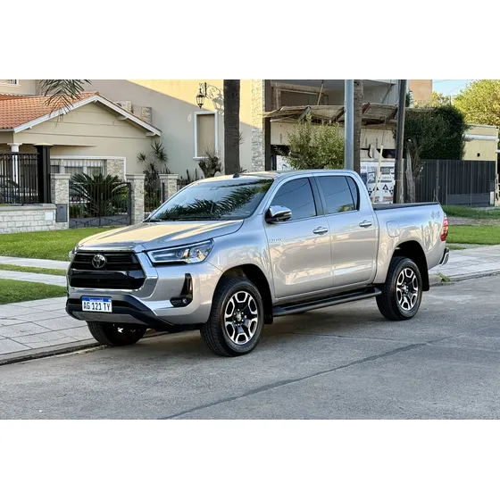 Toyota Hilux Pick-up 2.8 Cd Srx 204cv 4x4 At