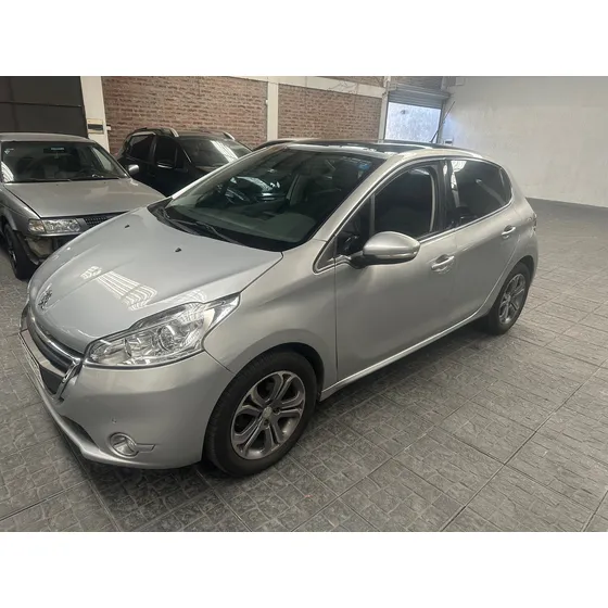 Peugeot 208 Griffe 1.6