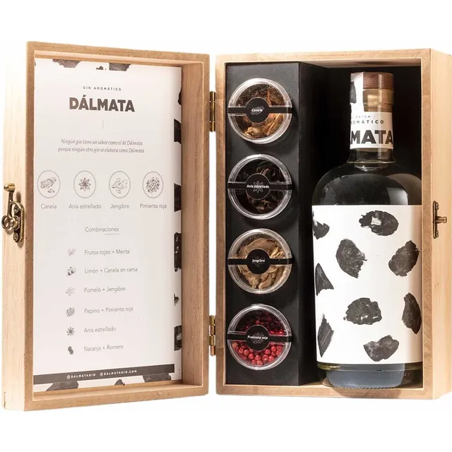 Estuche Gin Dalmata 750 Ml Con Botánicos 