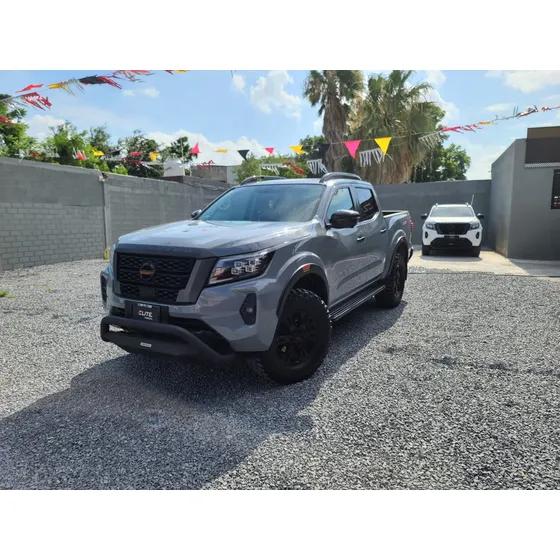 Nissan Frontier Pro-4x 4x4