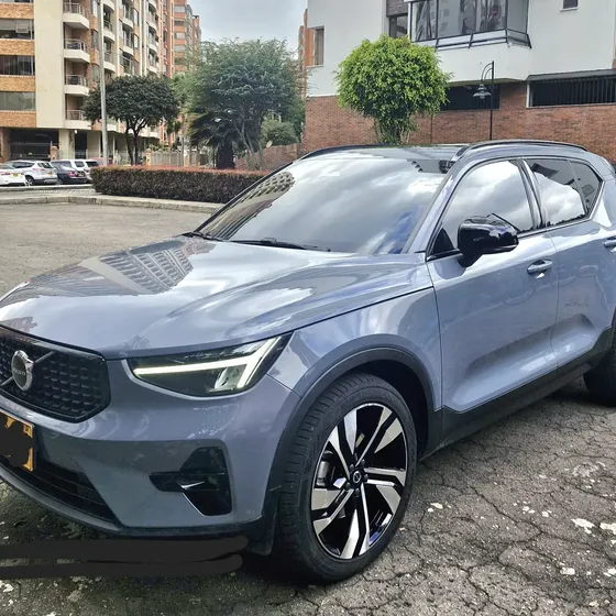 Volvo Xc40 2023 2.0 Hibrido B5 4x4