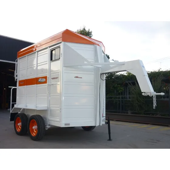 Acoplado Trailer Cerrado Full 2 Caballos Cigueña Piso Goma