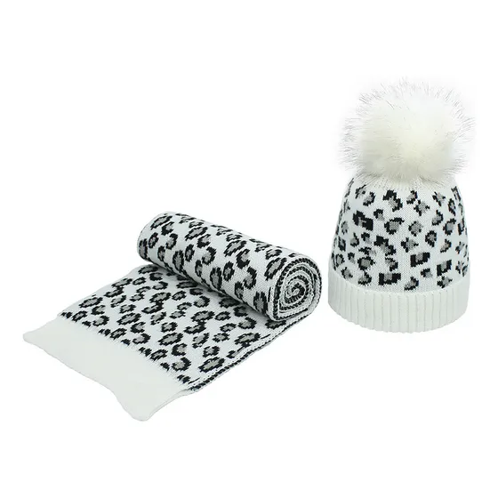 A O Gorro De Bufanda Cálido De Punto Con Estampado De