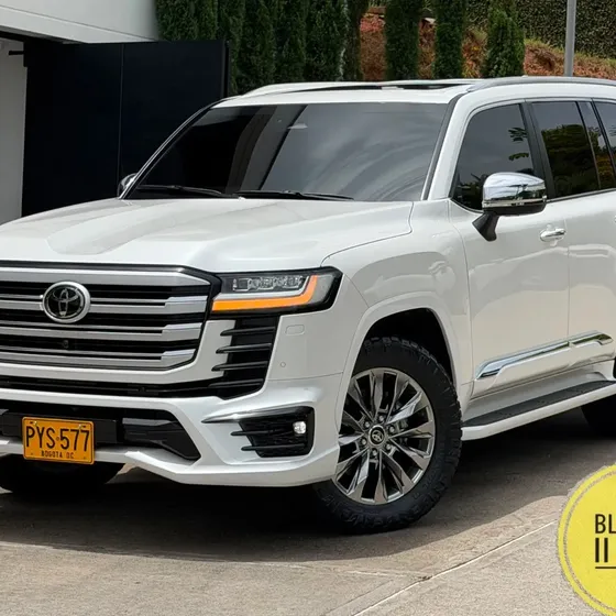 Toyota Land Cruiser 300 2025 Vxr Oman Aerokit Diesel Blindaje 2 Plus 2025