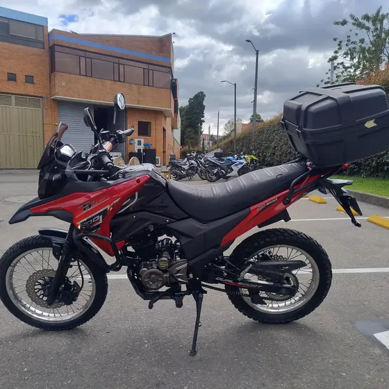 Tt Ds 200 Único Dueño, Mantenimiento En Concesionario