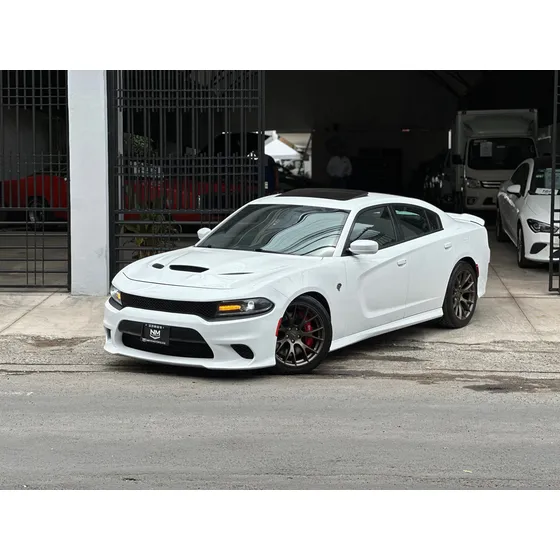 Dodge Charger 6.2 Srt-8 At