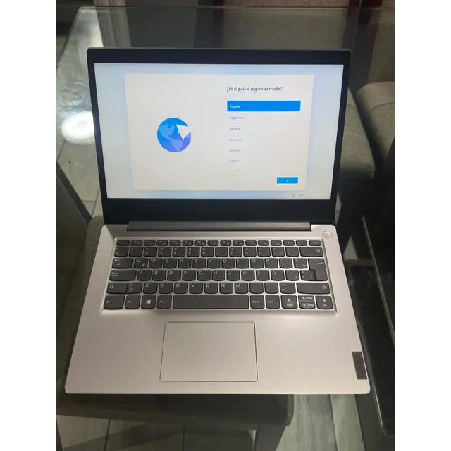 Laptop Lenovo Ideapad 3 Plata Con Pantalla De 15.6, Intel C