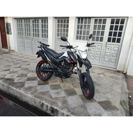 Akt Ttx 200