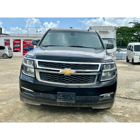 Chevrolet Suburban Americano
