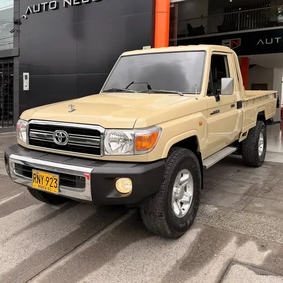 Toyota Land Cruiser 79 2011 Pick Up