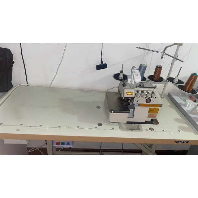 Máquina Industrial Overlock Yamata Usada Como Nueva Poco Uso