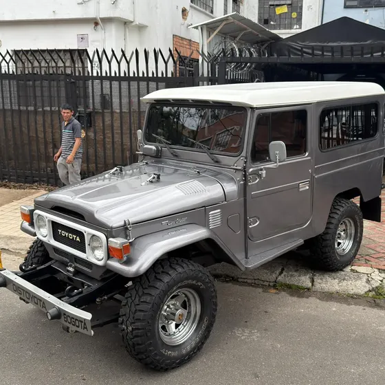 Toyota Land Cruiser 1981 4.2 Fj43