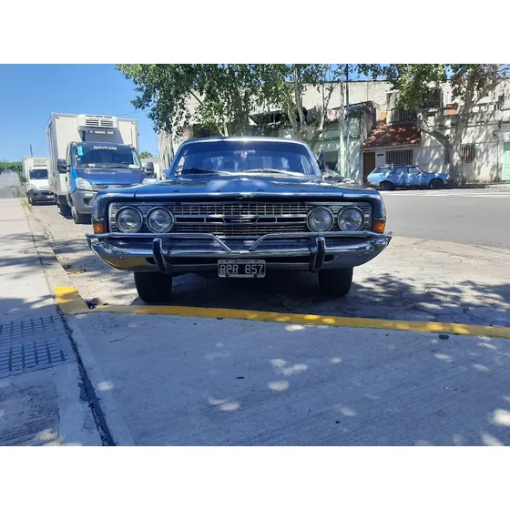 Ford Fairlane 500
