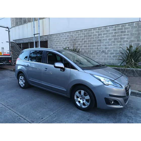 Peugeot 5008 1.6 Feline B/techo Tiptronic