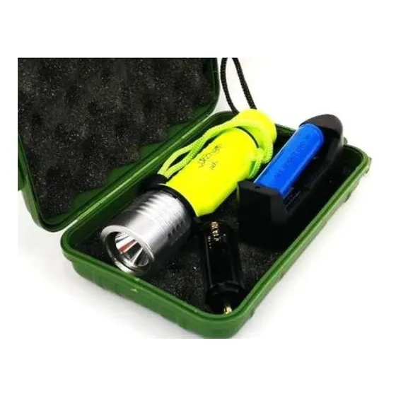 Linterna Lampara Buceo Acuatica Sumergible Led Recargable