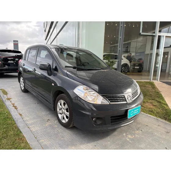 Nissan Tiida 1.8 Advance Sedan Mt