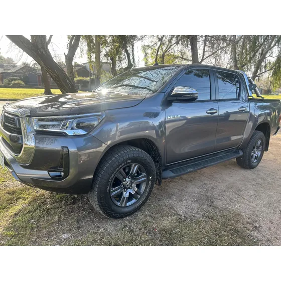 Toyota Hilux 2.8 Tdi Cd Srv 4x2 Mt