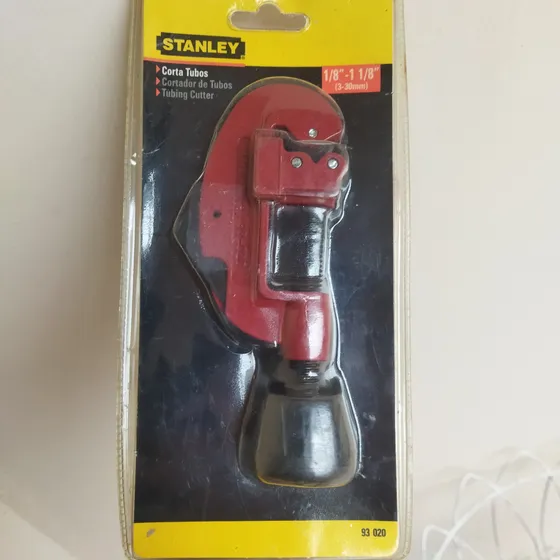 Corta Tubos Stanley 1/8 -1 1/8  (3-30mm)