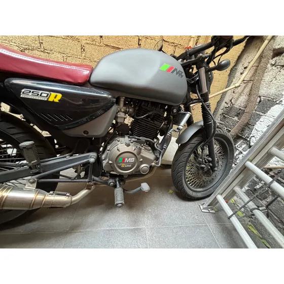 Moto Mb Super 7 (modelo 2023) Pintura Modificada