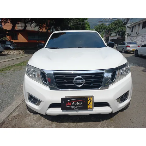 Nissan Np300 Frontier 2.5 Cd 4x4 Se Mt 4p