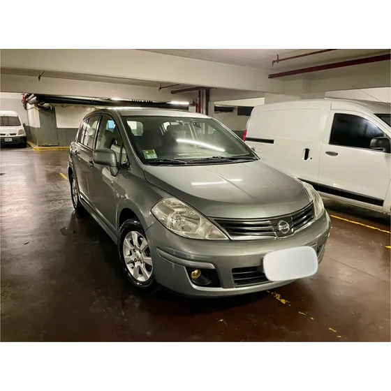 Nissan Tiida 1.8 Acenta