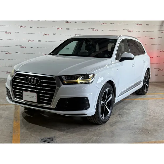 Audi Q7 3.0 V6 S Line 7 Pasajeros At