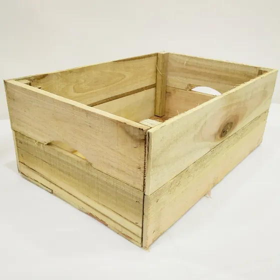 Cajones De Madera Feria Nuevos Verduras Frutas Impecables