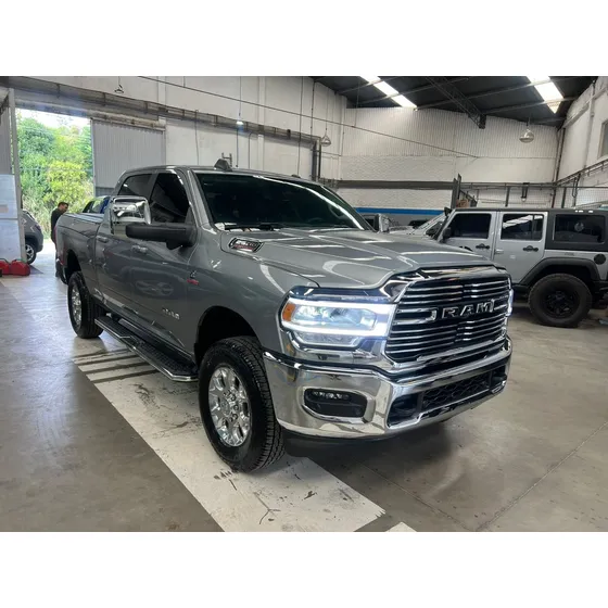 Ram 2500 6.7 Laramie Night Edition At6 350cv 4x4