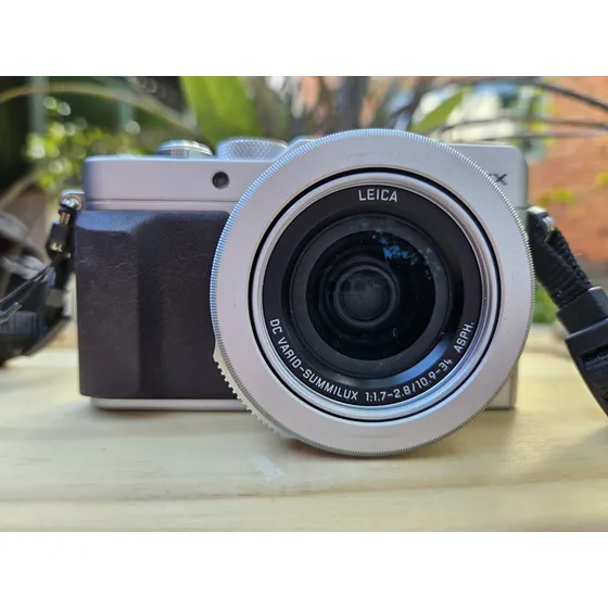 Panasonic Lumix Lx100 Dmc-lx100 Compacta Color Plateado
