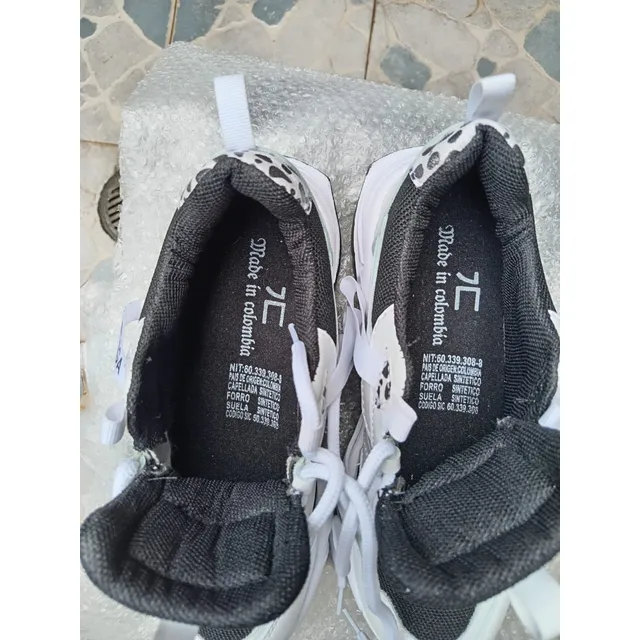 Zapatos Deportivos Balenciaga Talla 35, Color Blanco