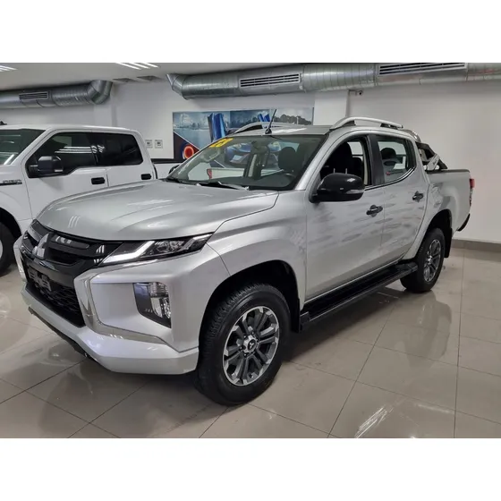 Mitsubishi L200 2.4 Cd Glx 4x4 Mt