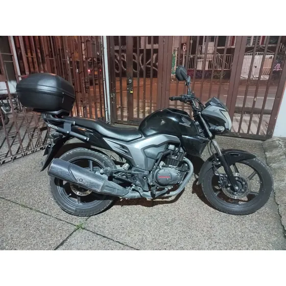 Moto Con Maletero, Excelentes Condiciones.
