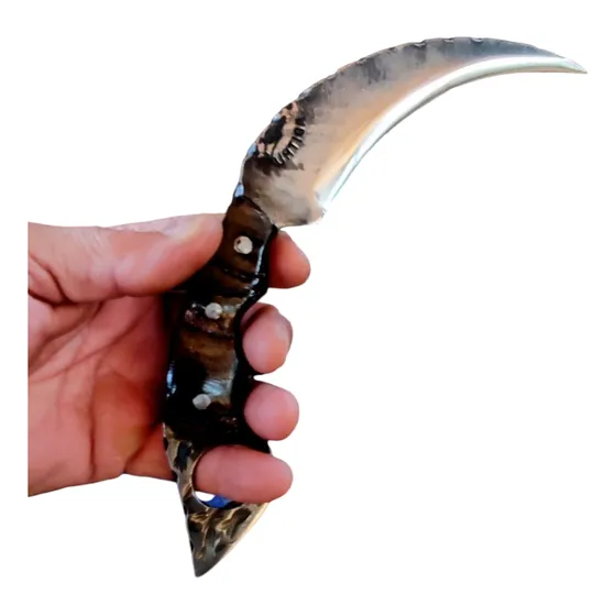 Karambit Artesanal .  Cabo Búfalo.  Bainha Couro.