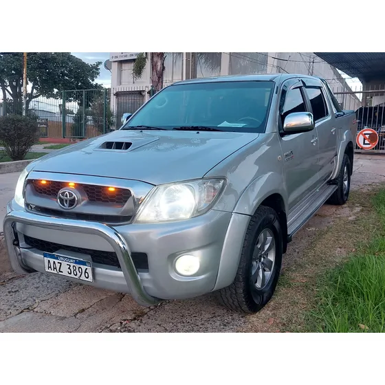 Toyota Hilux 3.0 Tdi Srv Cab Doble 4x2 Cuero