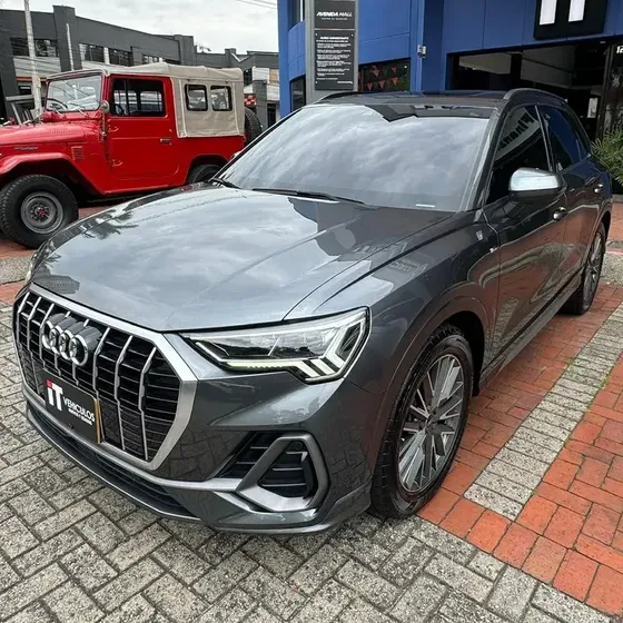 Audi Q3 2022 40tfsi 2.0t At