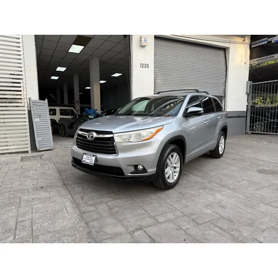 Toyota Highlander 3.5 Le V6 At
